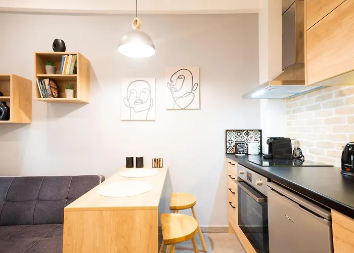 F & B Collection - Flat For 3